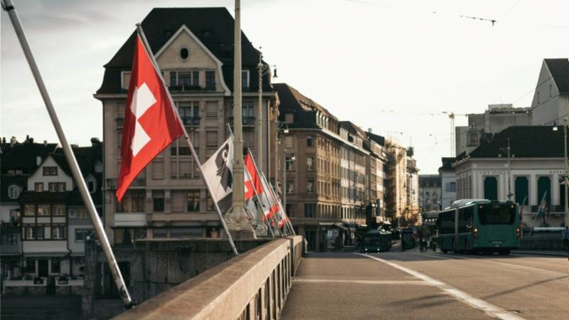 Swiss trade surplus at 8.1B Swiss francs in Q4