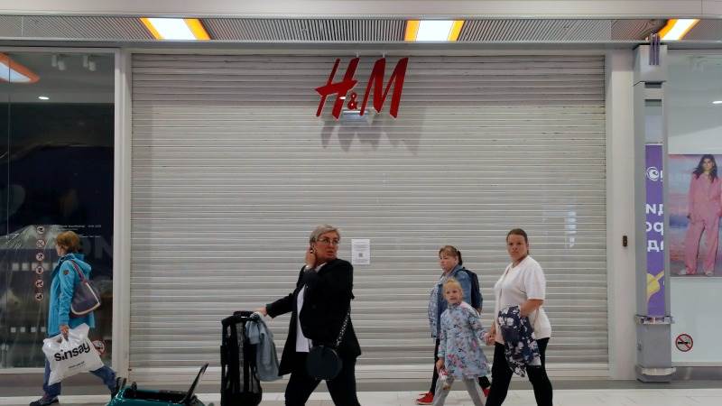 H&M stock plummets 11% after CEO steps down