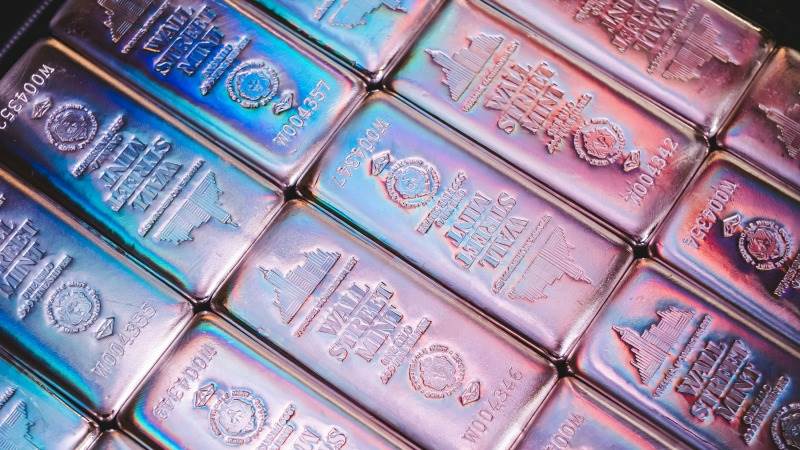 Precious metals sink after strong US jobs data