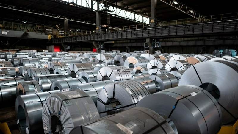 German industrial output down by 1.6% in December