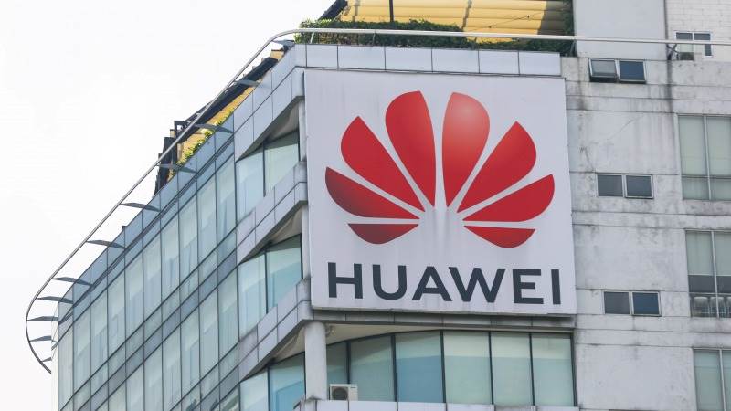 Huawei launches native mobile operating system