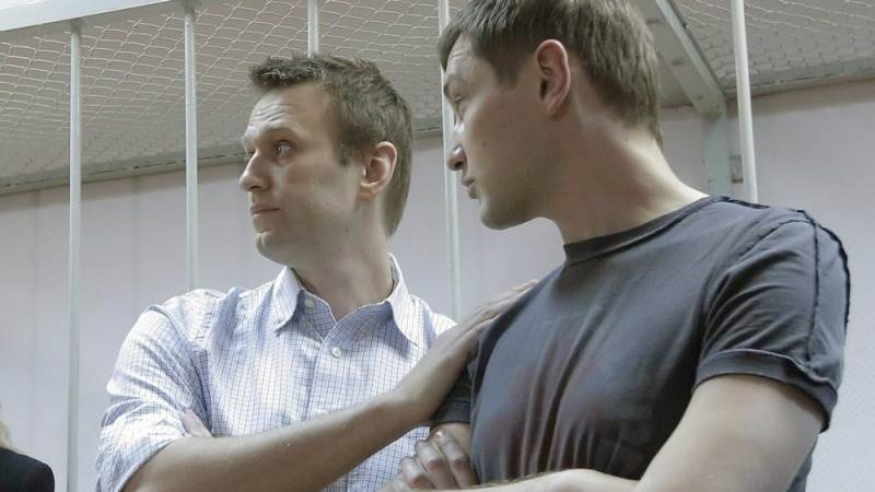 Navalny’s brother put on wanted list