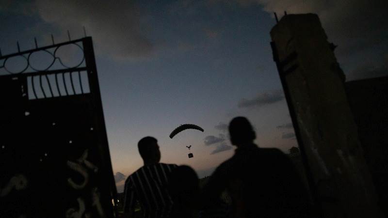 Britain, Jordan air drop aid to hospital in northern Gaza