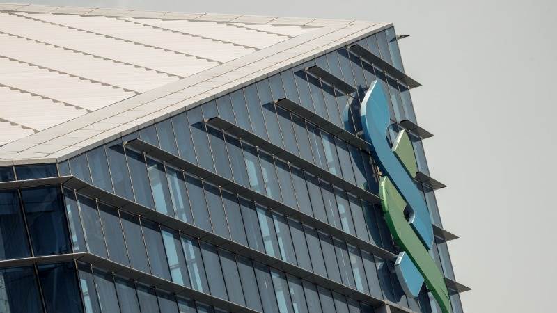 StanChart soars almost 7% on financial results