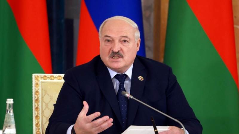 Lukashenko: West agrees with Russia on Crimea