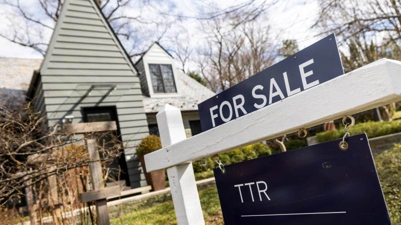 US pending home sales down 4.9% in January