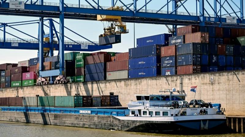 German trade surplus at €27.5 billion in January