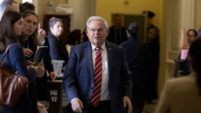 Menendez refuses to resign after latest indictment