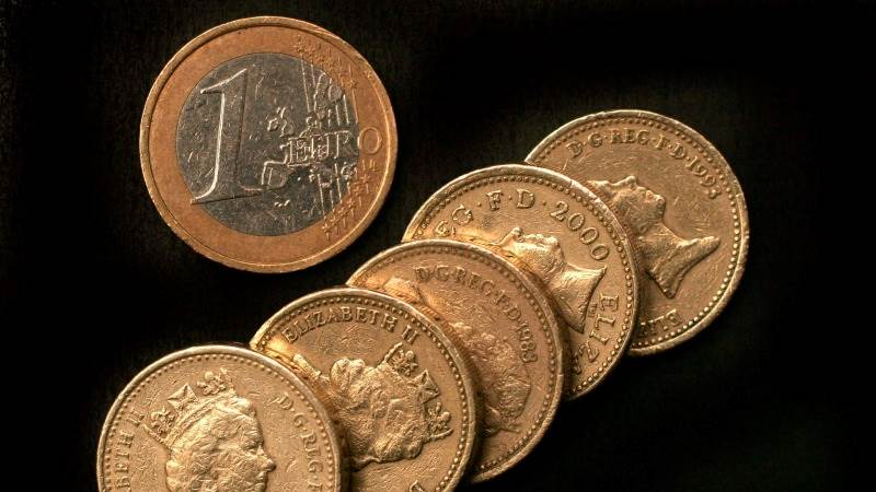 Euro dips to 3-week low against pound on rate cut talks