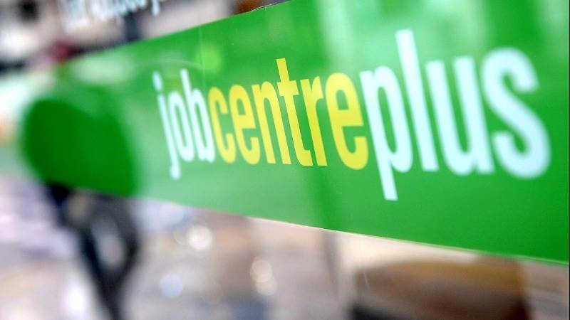 UK unemployment at 3.9% in quarter to January