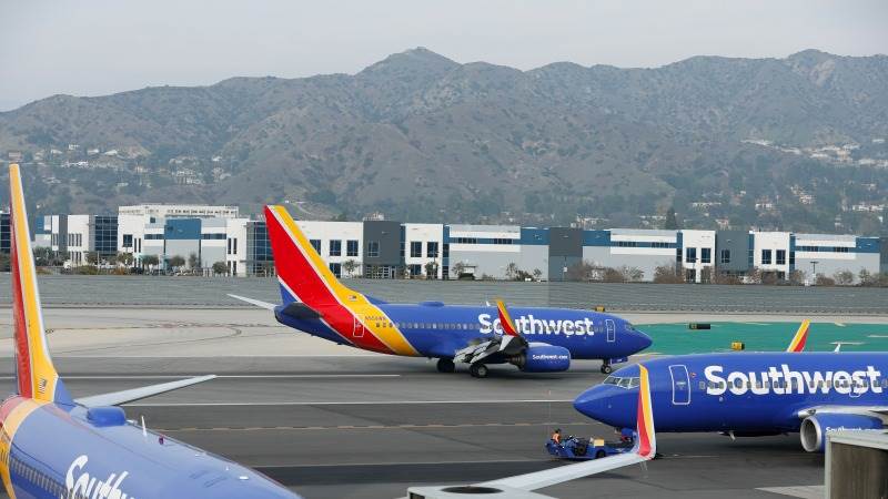 Southwest drops 14% due to Boeing delivery issues