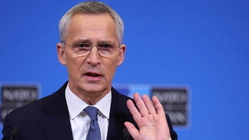 Stoltenberg: Ukraine running out of ammunition