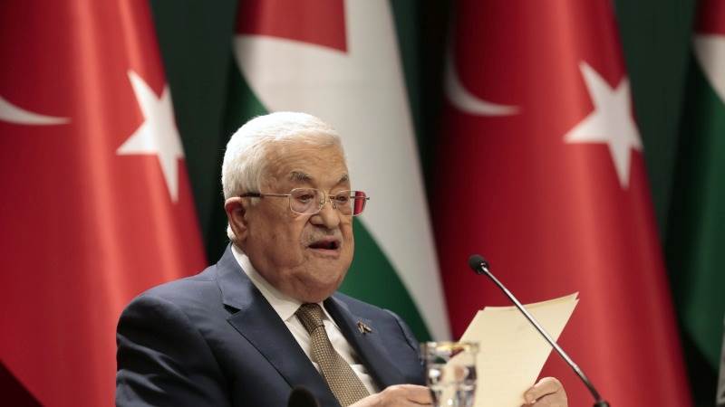 Abbas appoints Muhammad Mustafa to form Palestinian gov’t