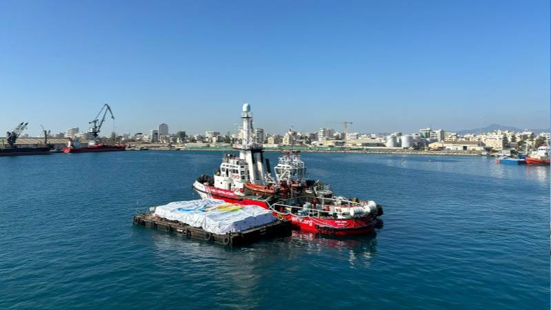 First ship carrying aid reaches Gaza coast