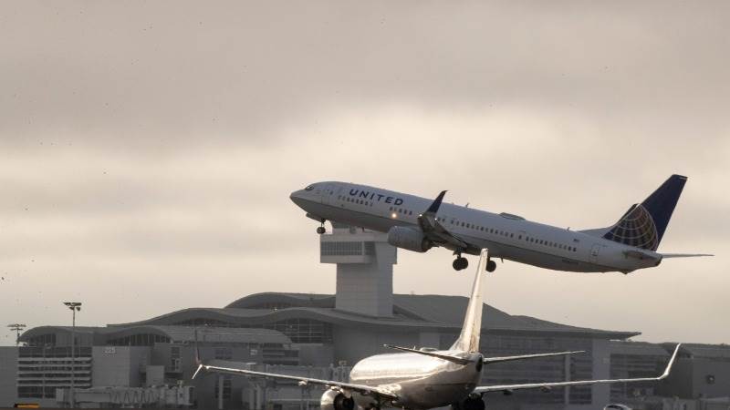 United Boeing 737 loses panel mid-air, lands in Oregon