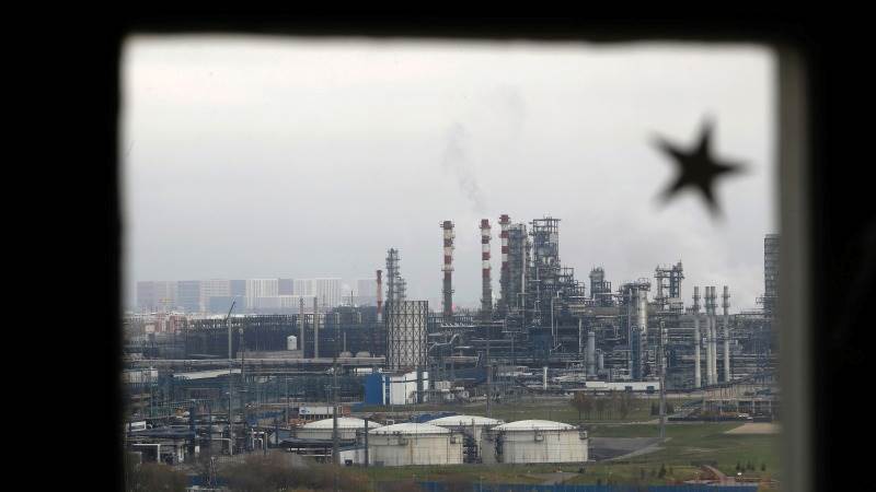 Drones attack 2 oil refineries in Russia’s Samara region