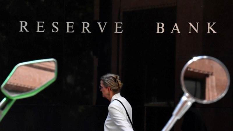 Australia’s central bank keeps rates steady