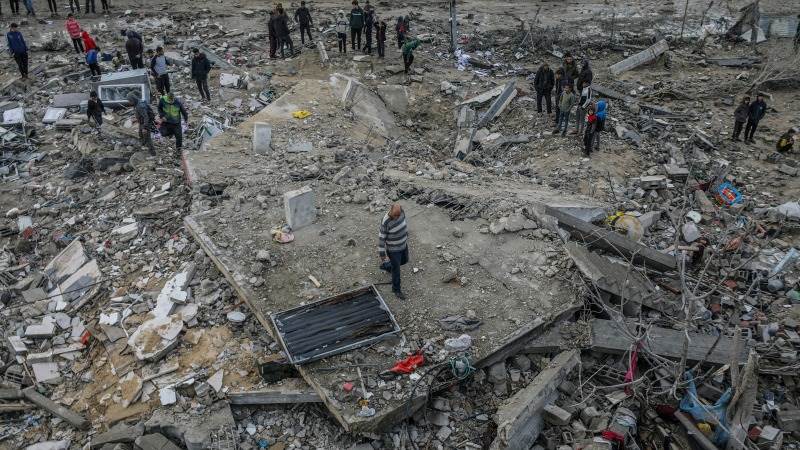 Ministry: Gaza death toll up to 31,923