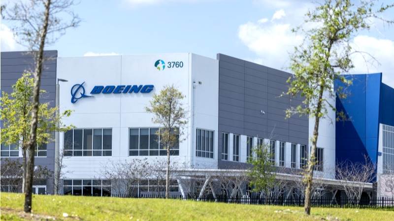 Boeing to limit 737 production to raise quality