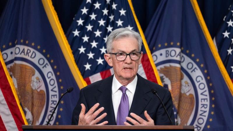 Fed chair says inflation maintains downward trend