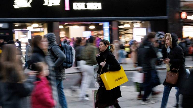 UK retail sales down by 0.4% in February