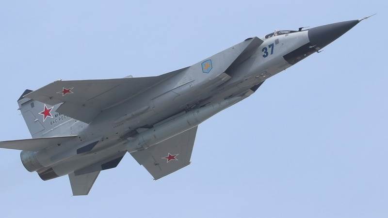 Russian fighter escorts 2 US bombers over Barents sea