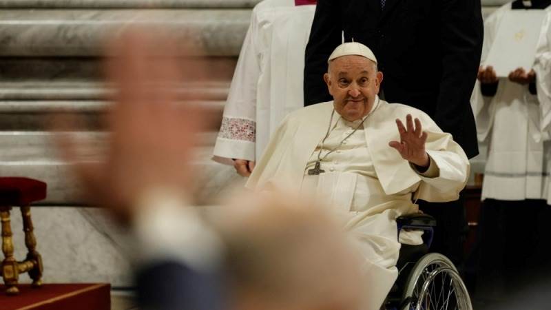 Pope calls for Gaza ceasefire in Easter address