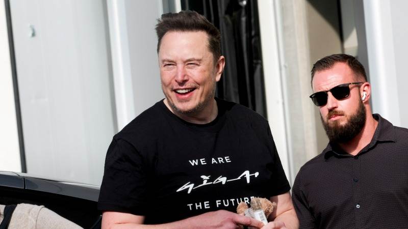 Musk asks in a poll if Tesla should invest $5B in xAI