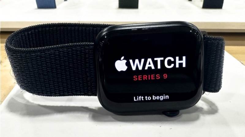 Apple seeks to overturn watch import ban in US court