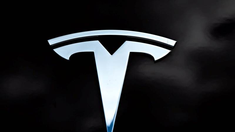 Tesla settles fatal car crash case blamed on Autopilot