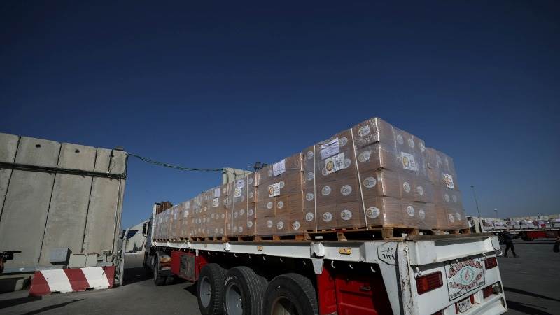 Israel: 600 aid trucks blocking Kerem Shalom crossing