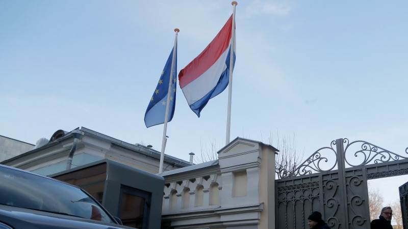 Dutch embassy in Tehran to close amid tensions