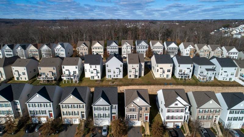 US home builder confidence unchanged in April