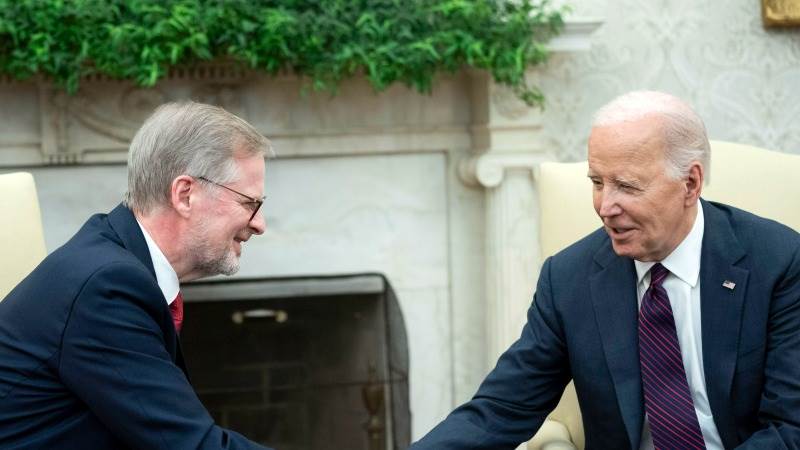 Biden, Czech PM express ‘unwavering’ support for Ukraine