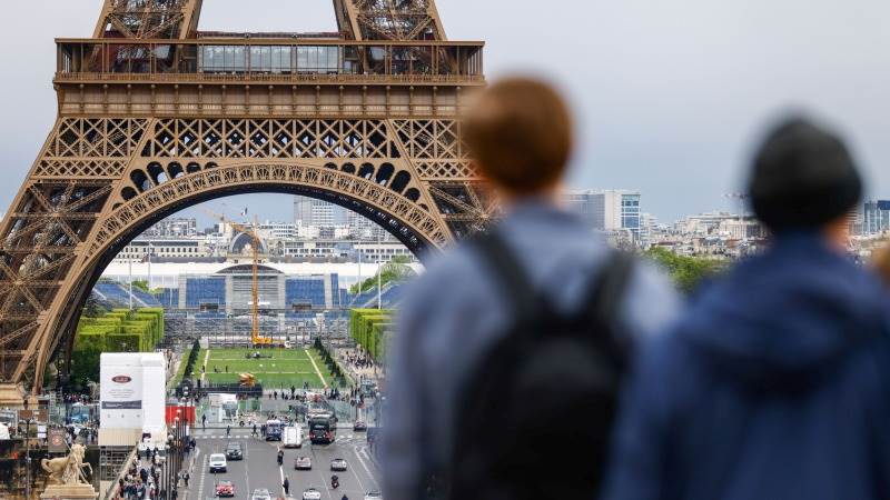 French police arrest attempted suicide bomber