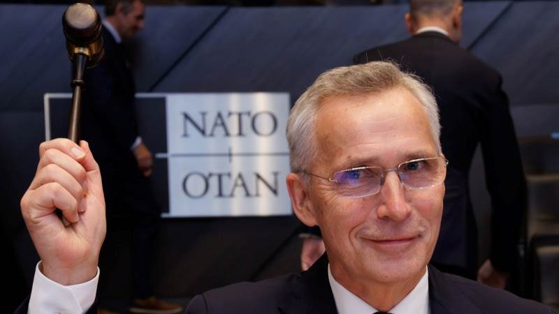 NATO agrees to give Ukraine more air defenses