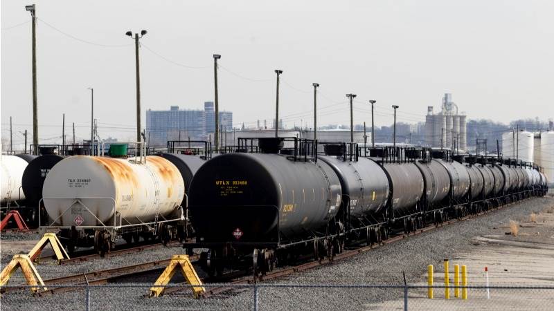 EIA: US crude inventories down by 6.4 million barrels