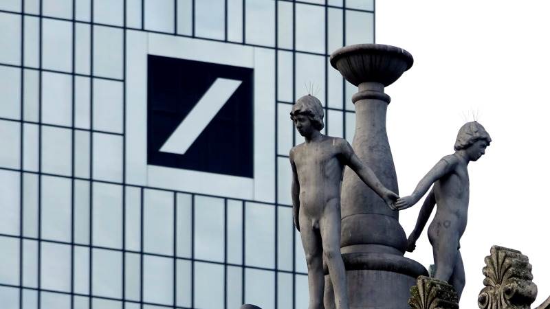 Deutsche Bank tumbles 6% after weak results