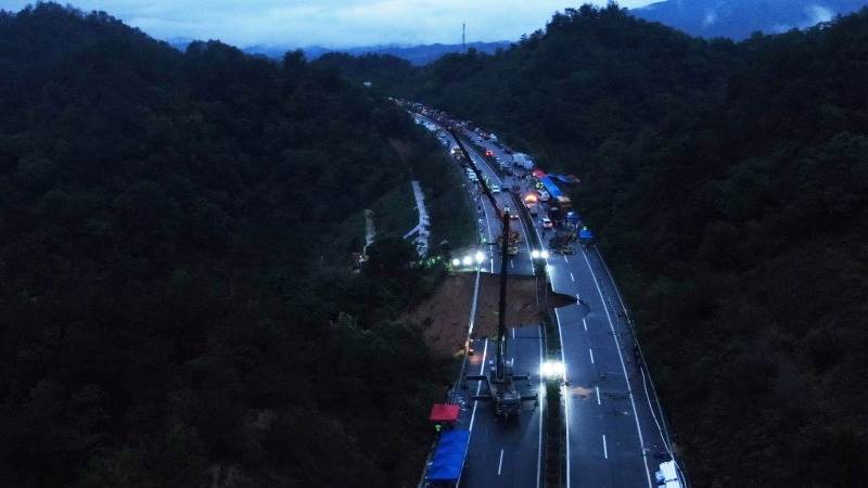 China highway collapse death toll rises to 48