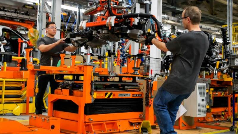 US factory orders rise 1.6% in March