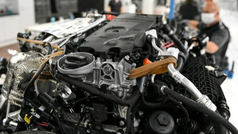 German factory orders down 0.4% in March