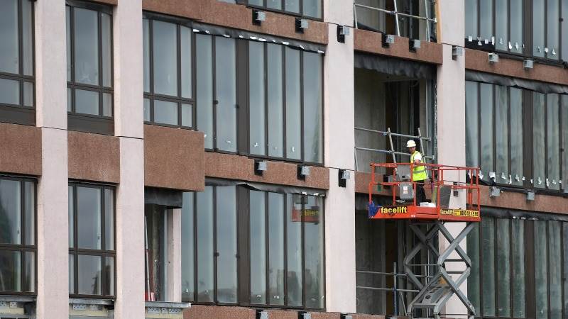 UK construction activity rises in April