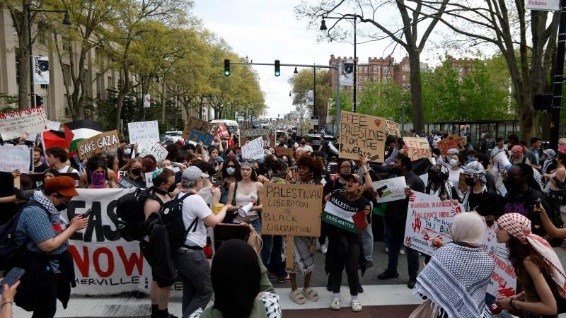 Police clear pro-Palestine camps at MIT, UPenn