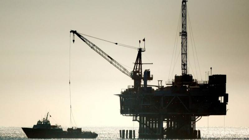 Baker Hughes: US oil rig count down by 3 to 496