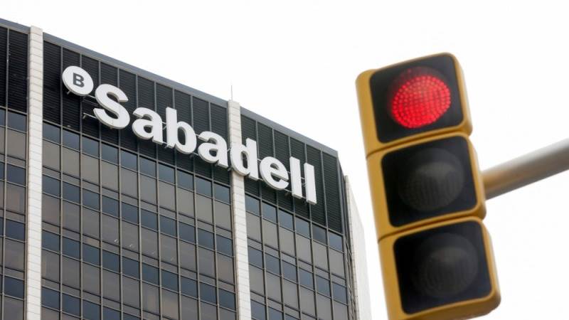 Sabadell’s board rejects BBVA hostile takeover over capital impact