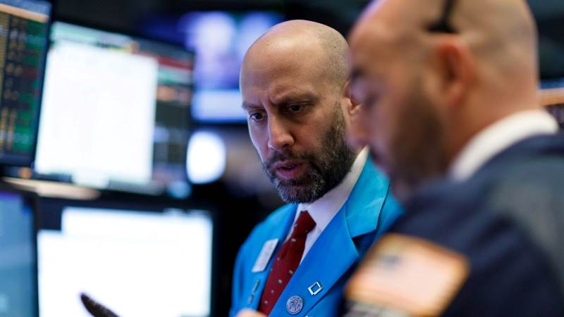 US closes lower after Dow breaks 40,000 mark