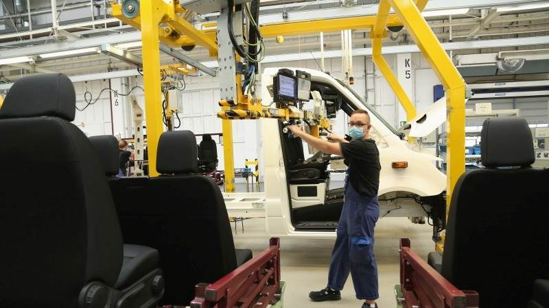 German producer prices down 3.3% in April