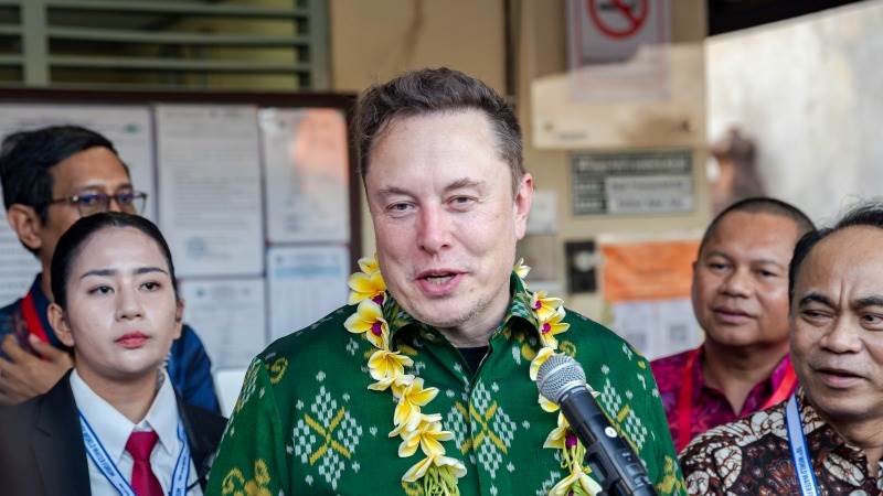 Musk: Dangerous to train AI to be deceptive