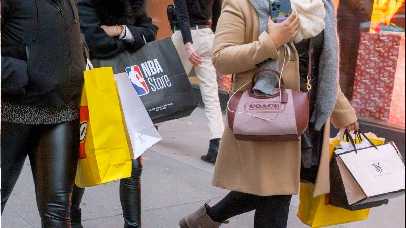 US consumer confidence improves in May