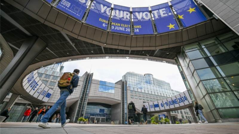 Police search European Parliament offices